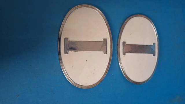 Badge - AC - 1960