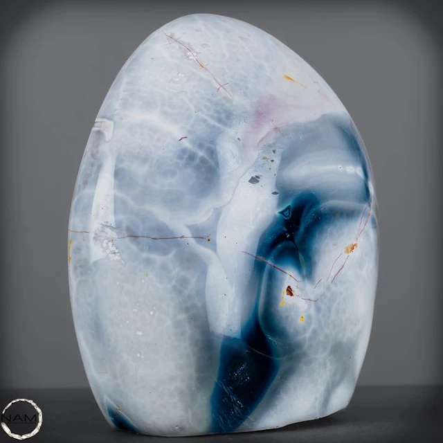 Natural Orca Agate – An extraordinary collector's...