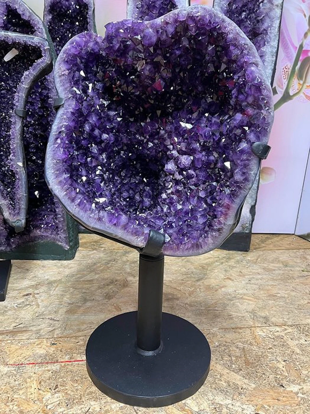 Amethyst Geode - Height: 84 cm - Width: 50 cm- 51 kg - (1)
