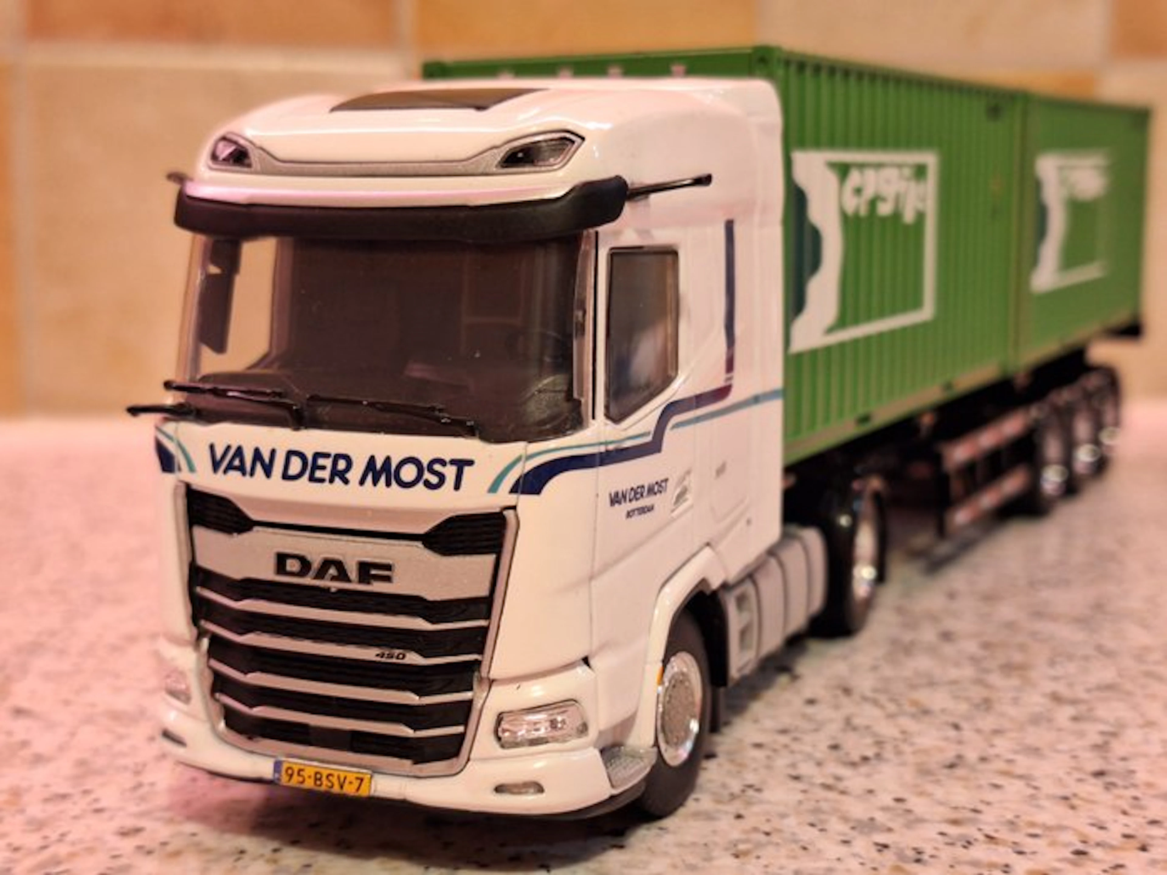 WSI 1:50 - Model truck - DAF XG450 - Tractor with a...
