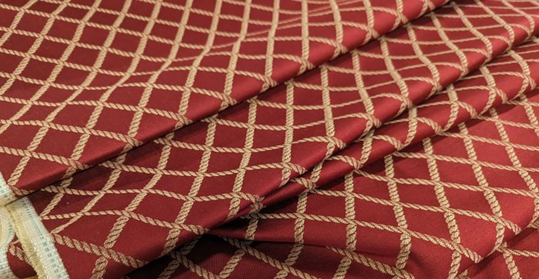 Intrecci di Lusso: Tessuto Jacquard San Leucio in Rosso e...