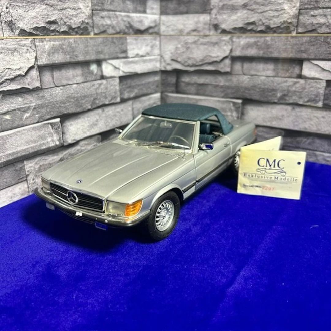 CMC 1:18 - Model car - Mercedes-Benz 450 SL R107 (1973-1980)