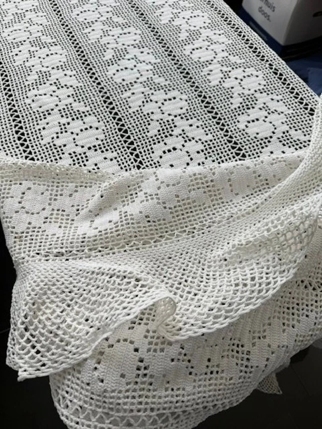 Tablecloth - 200 cm - 200 cm - Handicraft rug / blanket