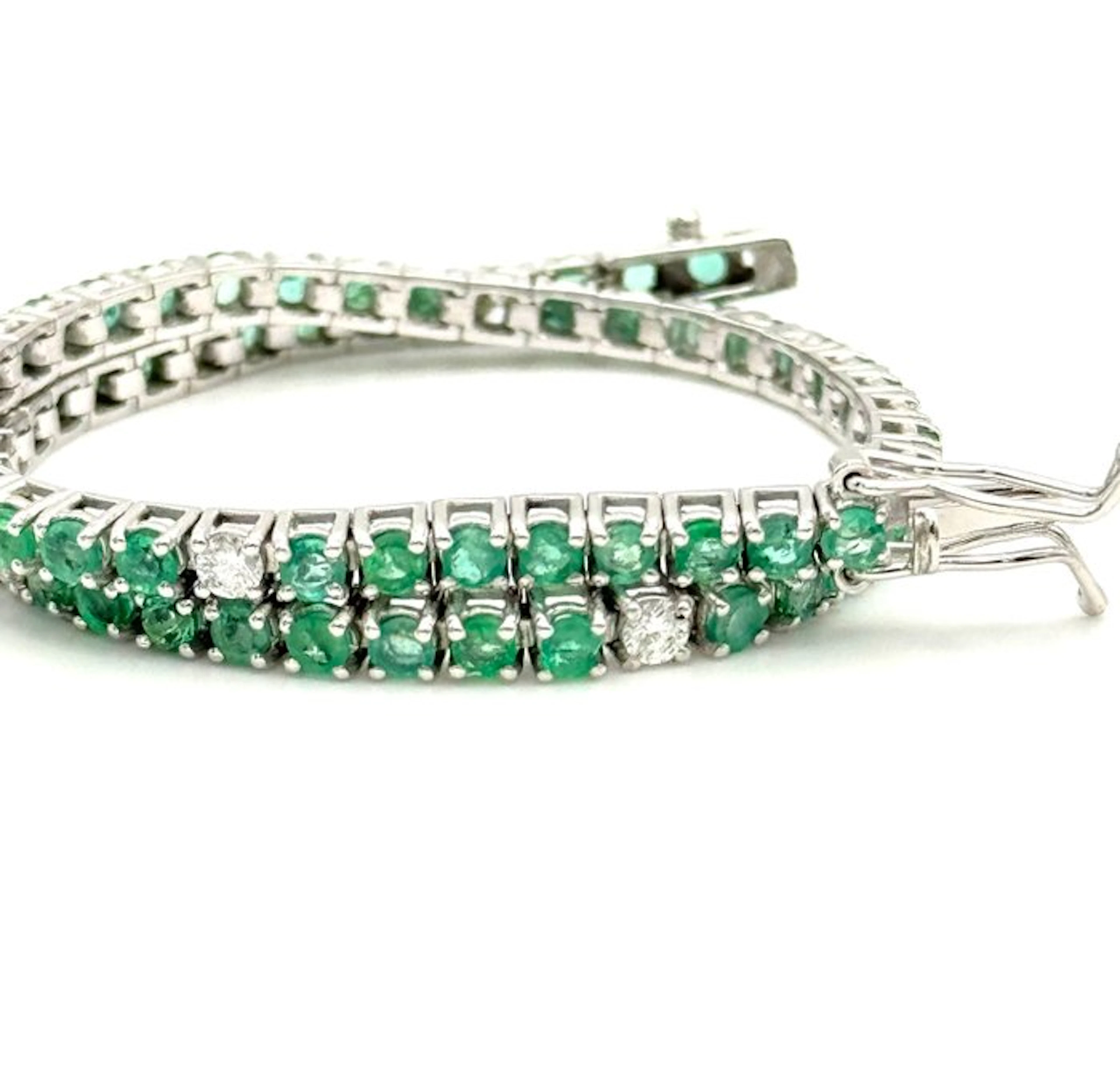 Tennis bracelet - 18 kt. White gold - 4.22ct. tw. Emerald - Diamond