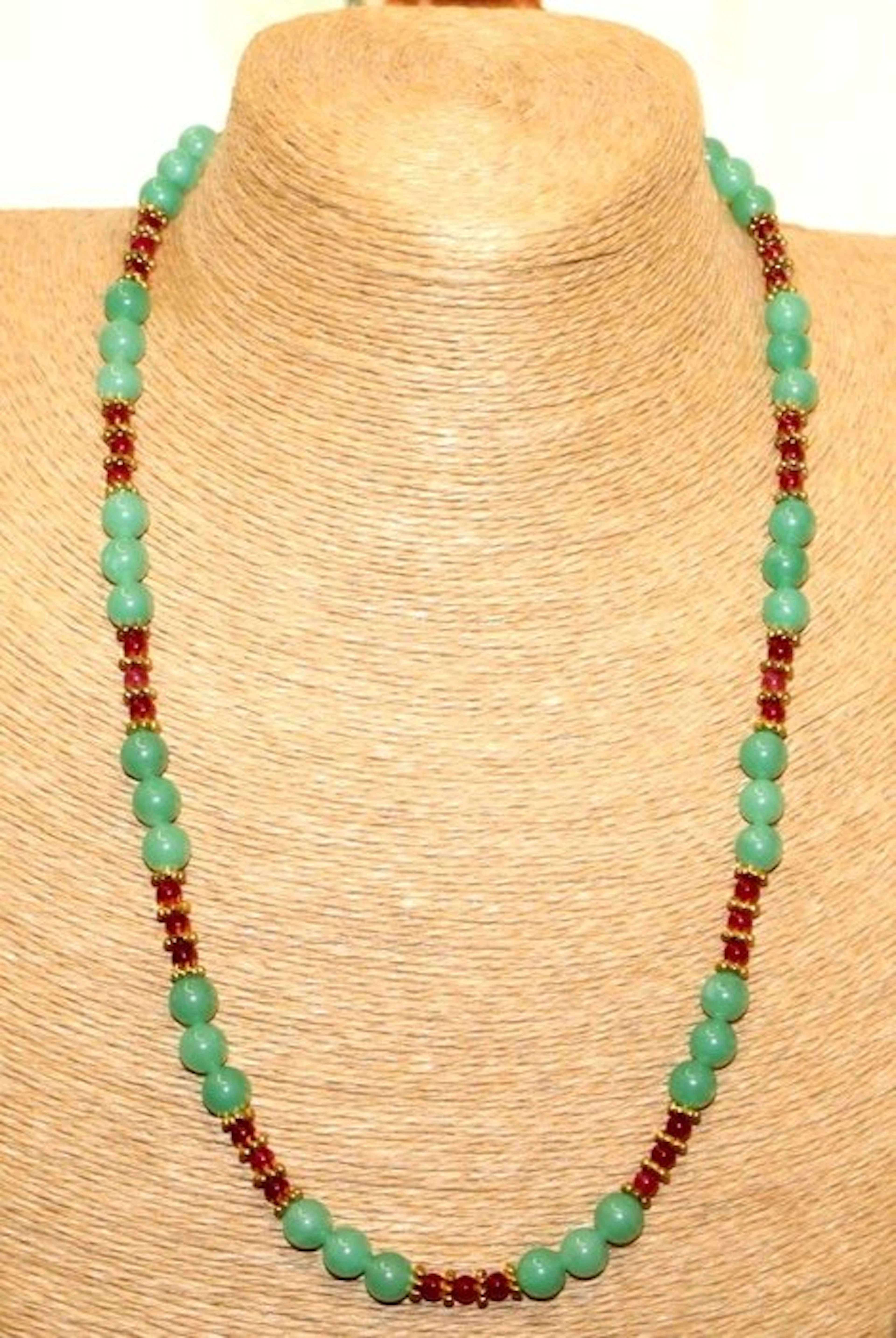 Really nice necklace handmade ruby and aventurine beads - 215 Cts