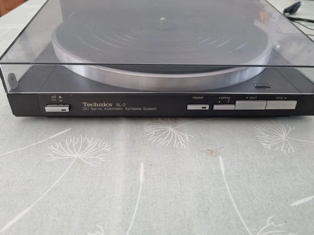 Technics - SL-3 Fully Automatic Linear-Tracking Belt-Drive Stereo Turntable
