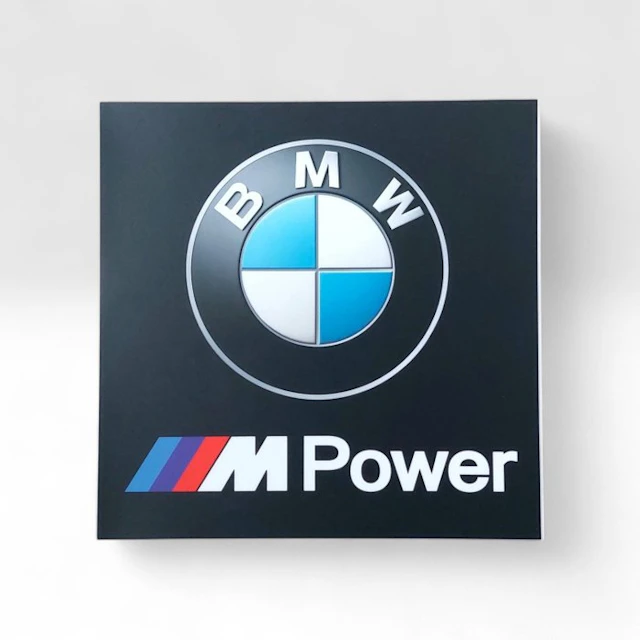 Lightbox BMW M POWER - BMW