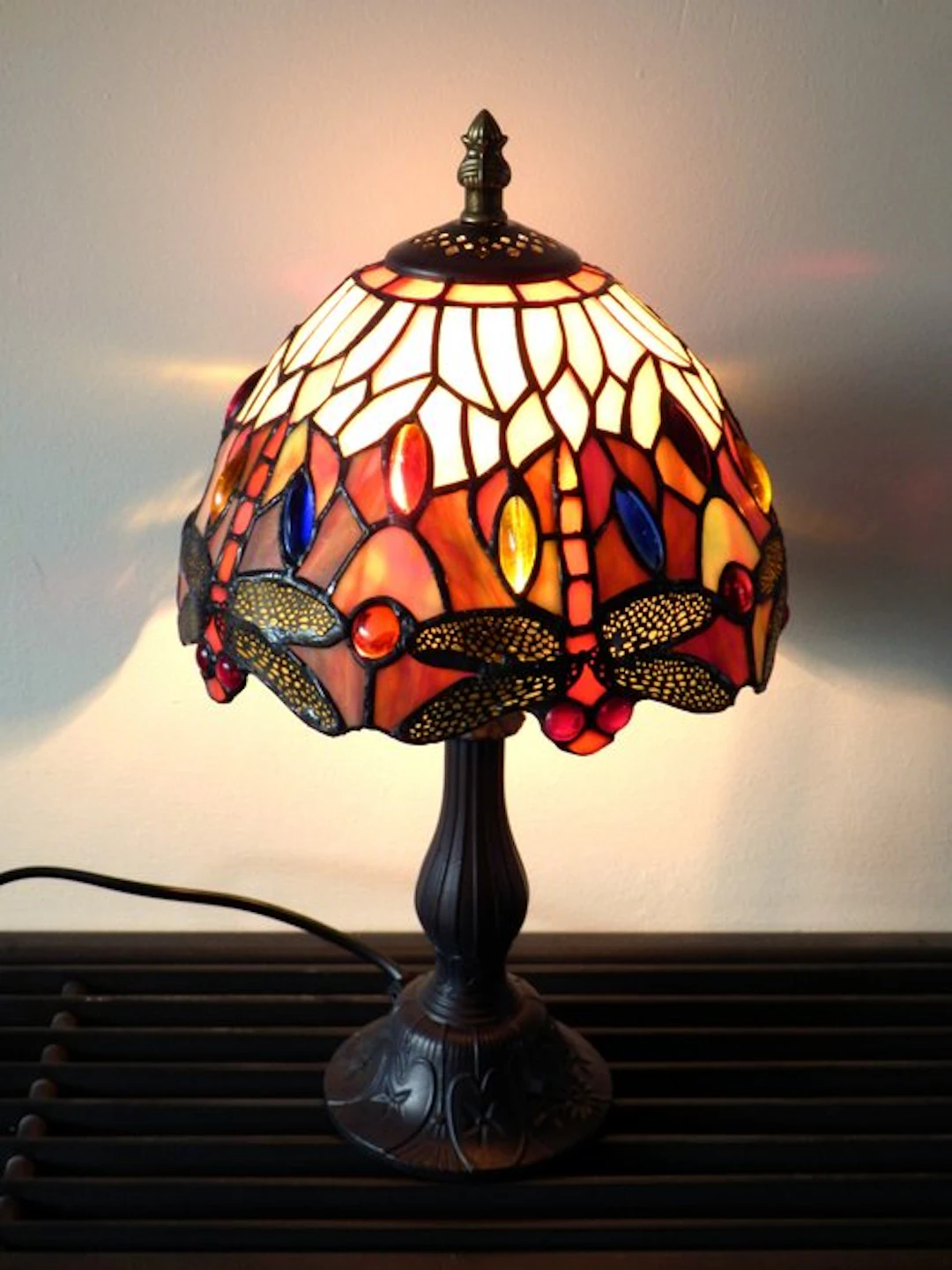 Fraaie Tiffany stijl tafellamp kleur rood roze in Art...