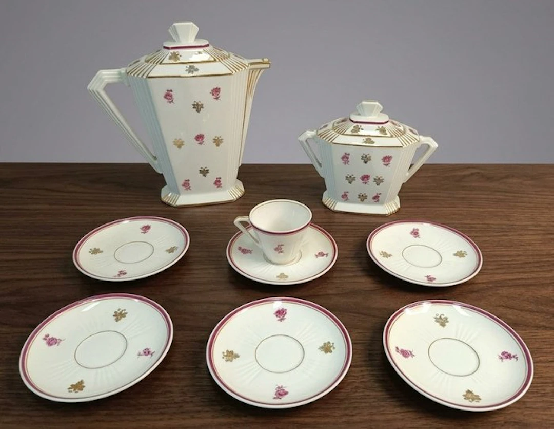 Coffee set (9) - Softpaste porcelain