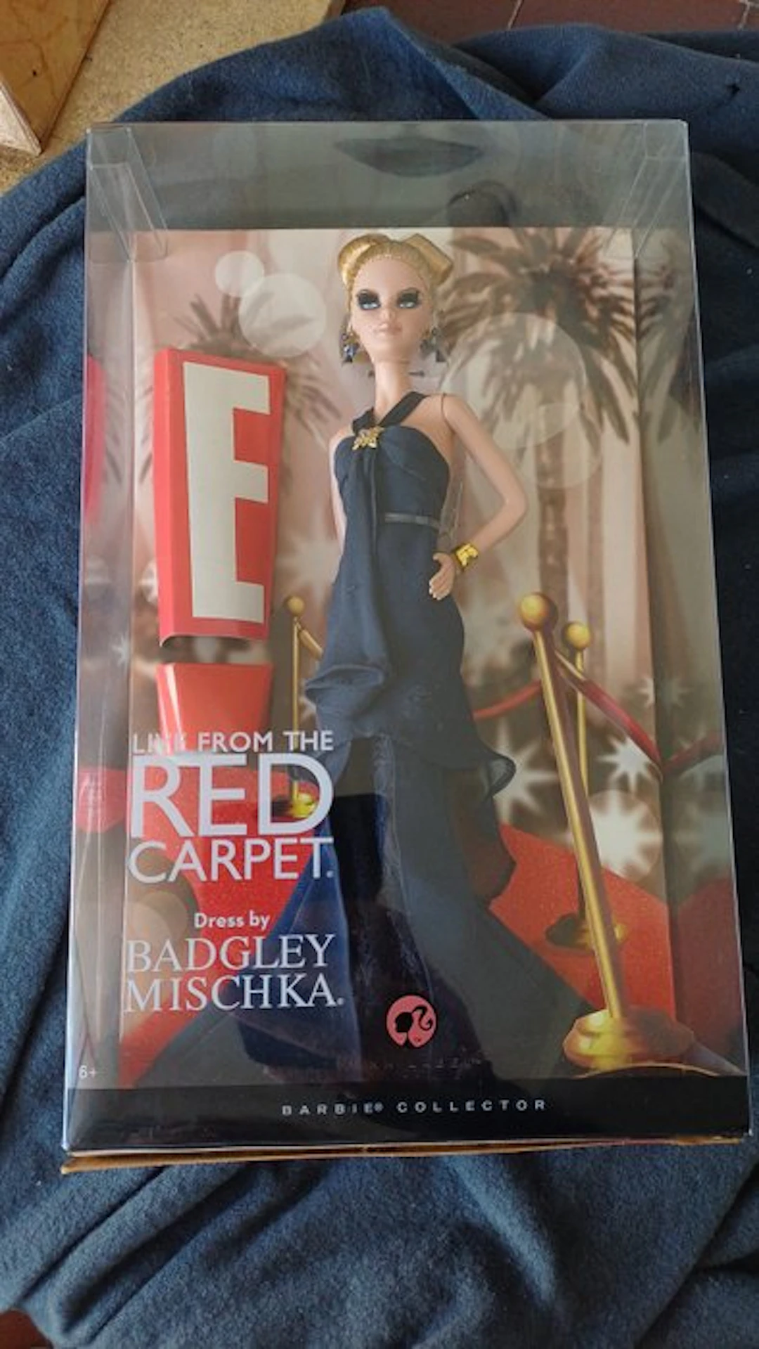 Mattel - Barbie doll E LIVE FROM THE RED CARPET BADGLEY MISCHKA L9593