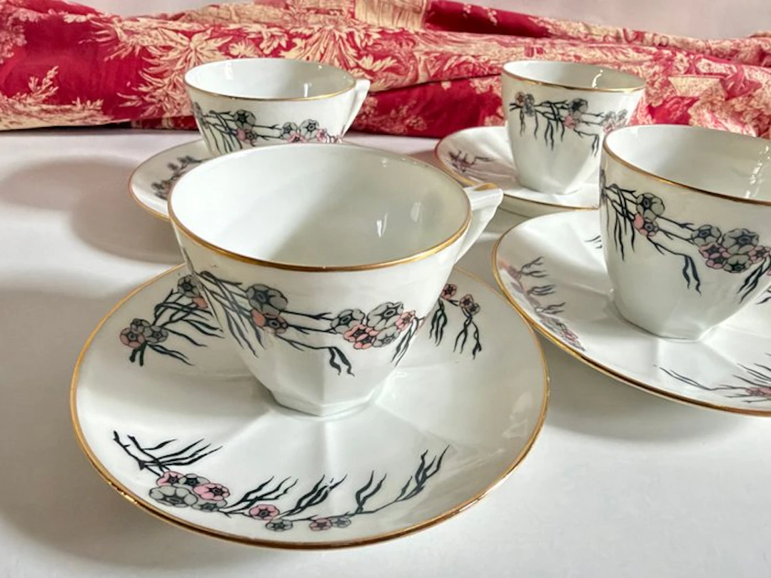 Jean Boyer Limoges - Cup and saucer (8) - Porcelain - Moka service