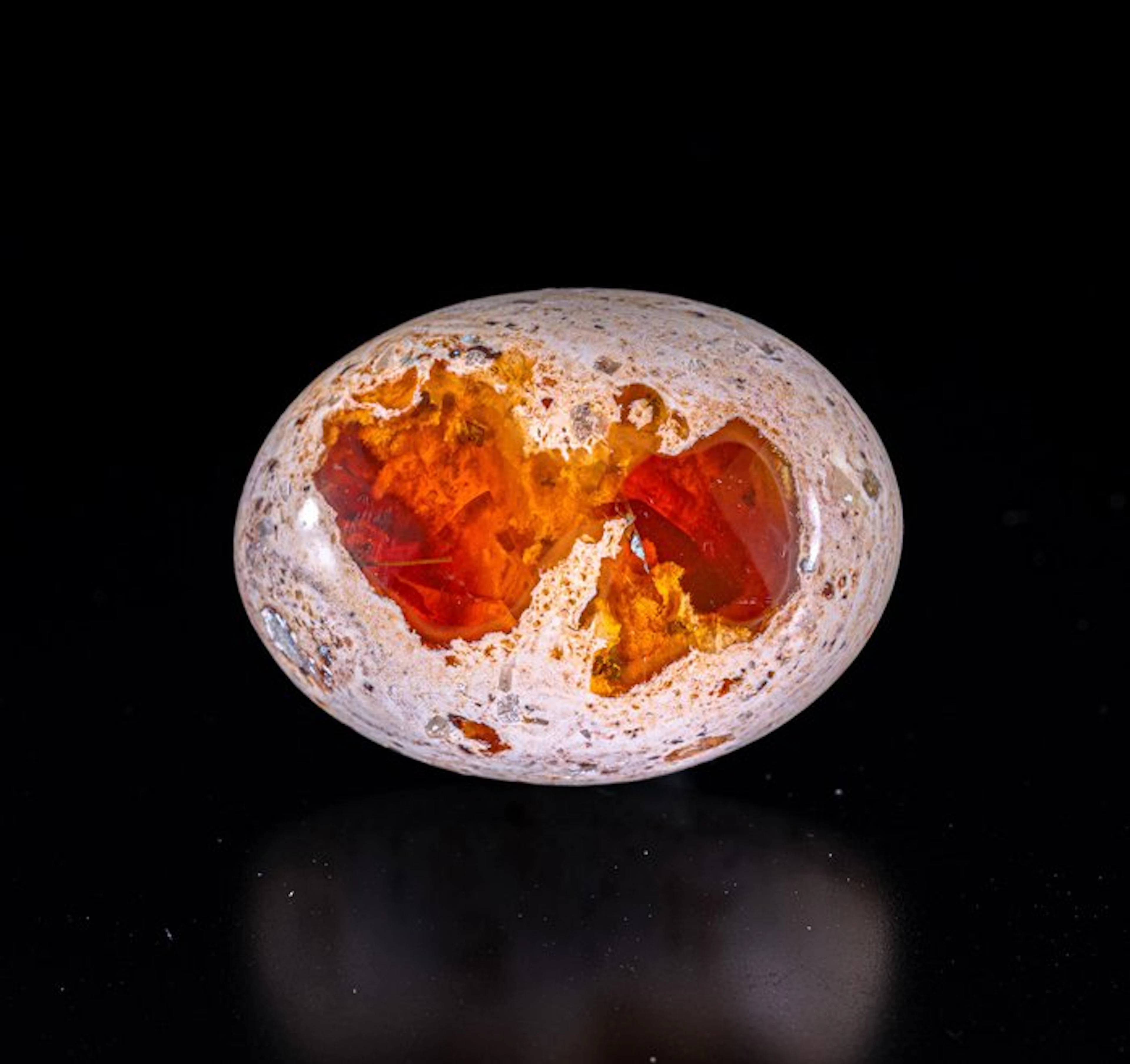 Exceptional Fire Opal "Dragon Egg" - Mexico 22.60 carats...