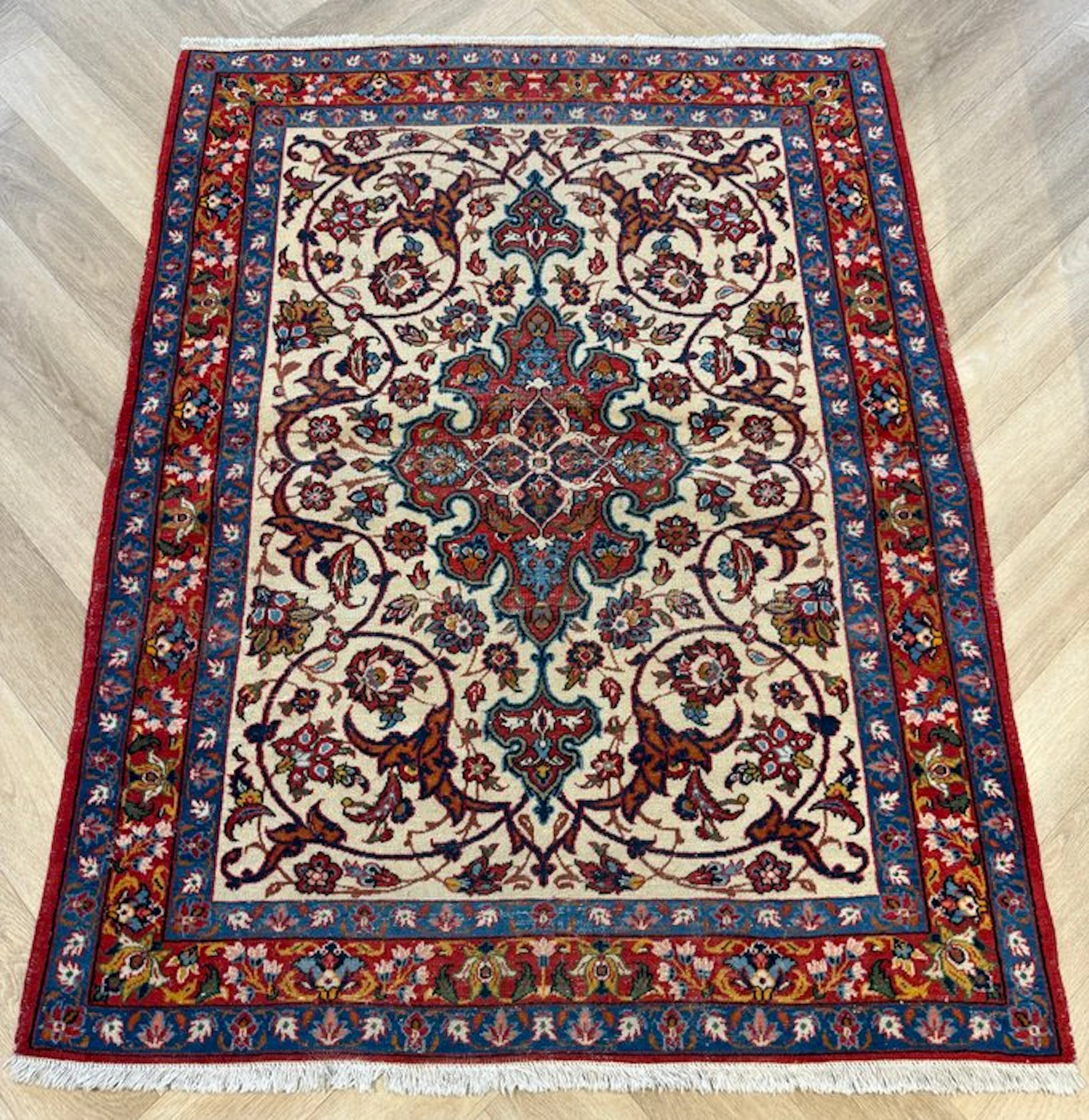Vintage Pakistan rug - no reserve price - cleaned...