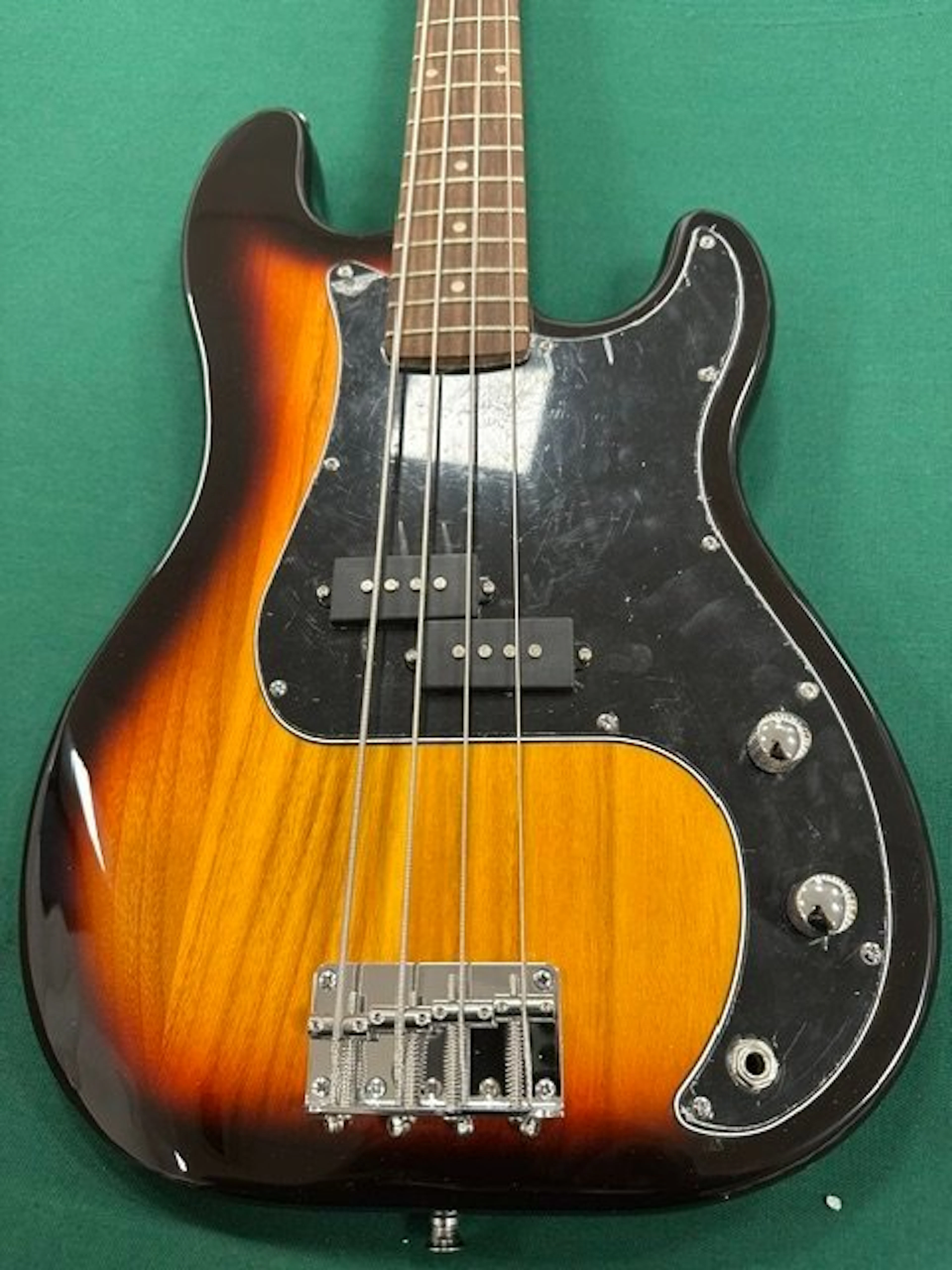 Stagg - SPB-30 sbn - - 4-string electric bass guitar