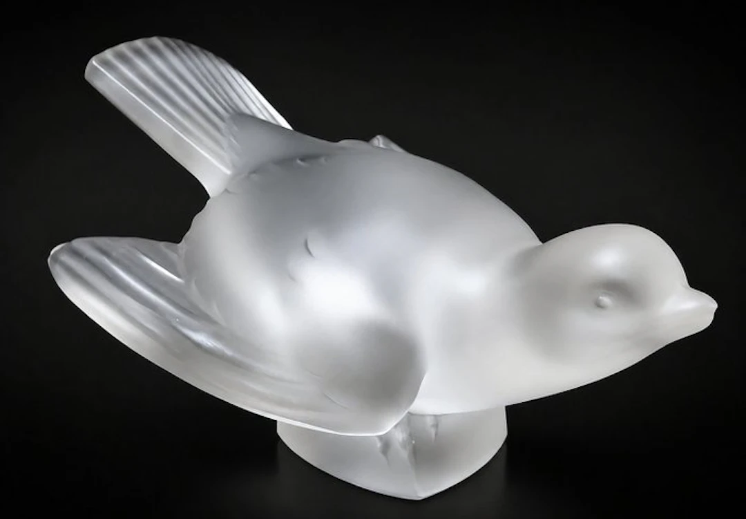 Lalique - Figure - Moineau - pressed molded glass