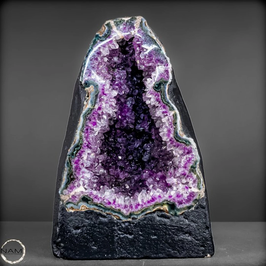 Natural amethyst druzy from Uruguay - Masterpiece of Nature- 3900.47 g