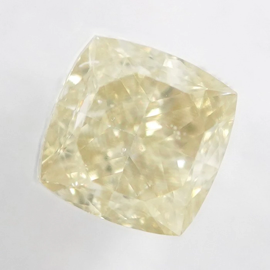 No reserve price - 1 pcs Diamond (Natural coloured)...