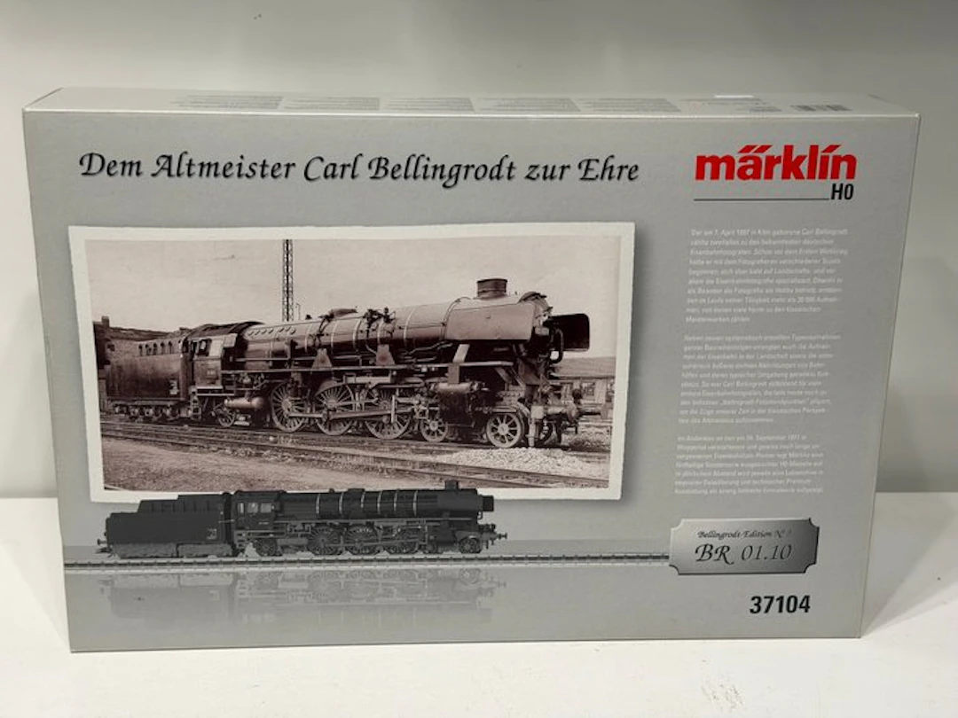 Märklin H0 - 37104 - Steam locomotive with tender (1)...