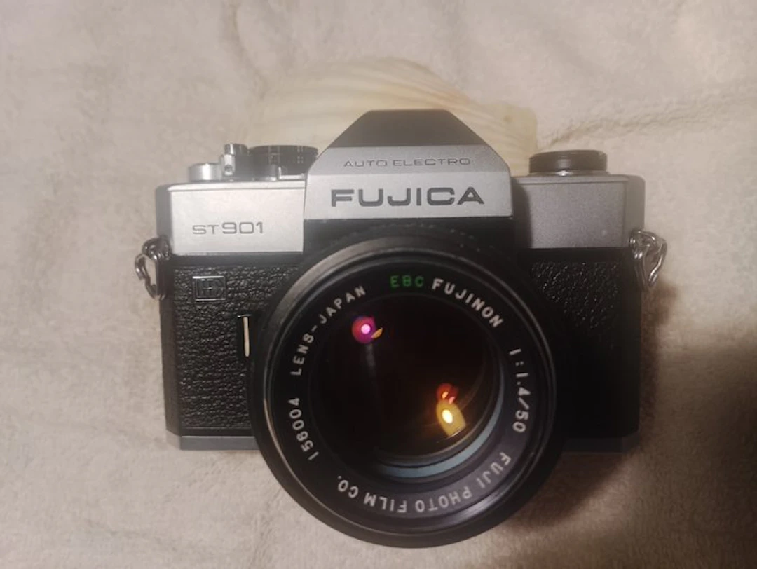 Fujica ST901 + EBC Fujinon 50mm F1.4 Analogue camera