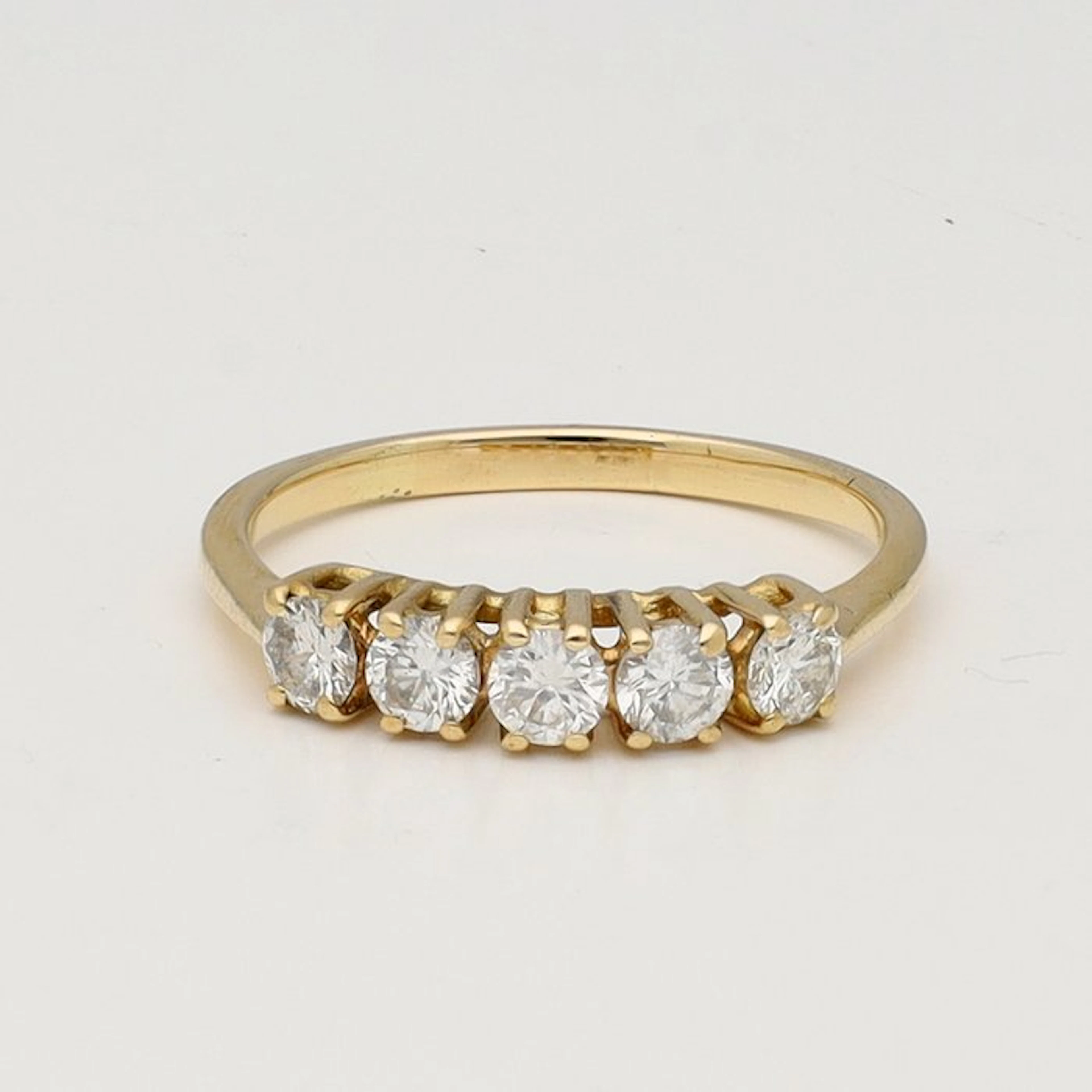 Ring - 18 kt. Yellow gold - 0.70ct. tw. Diamond (Natural)
