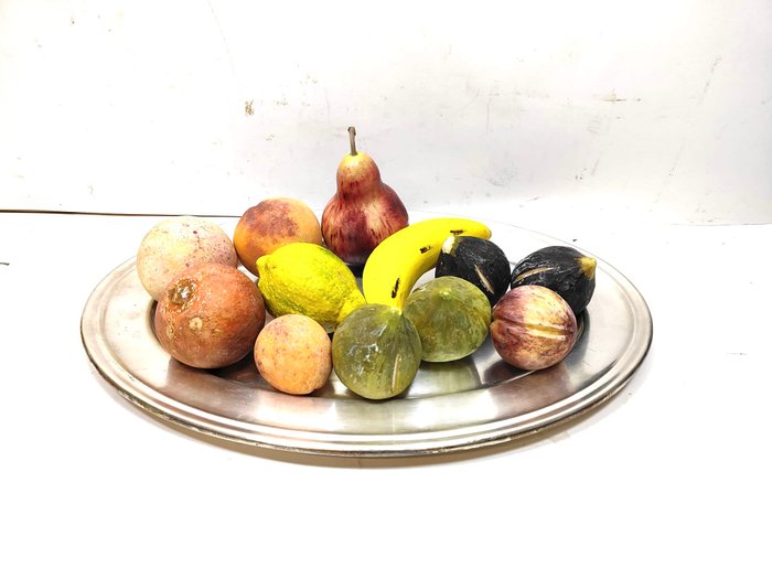 Figure - Set of twelve marble fruit pieces.
