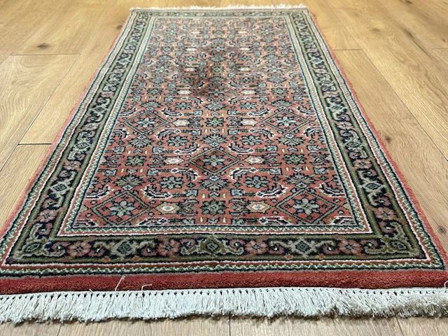 Classic hand-knotted Indo-Tabriz rug – fine pattern in...