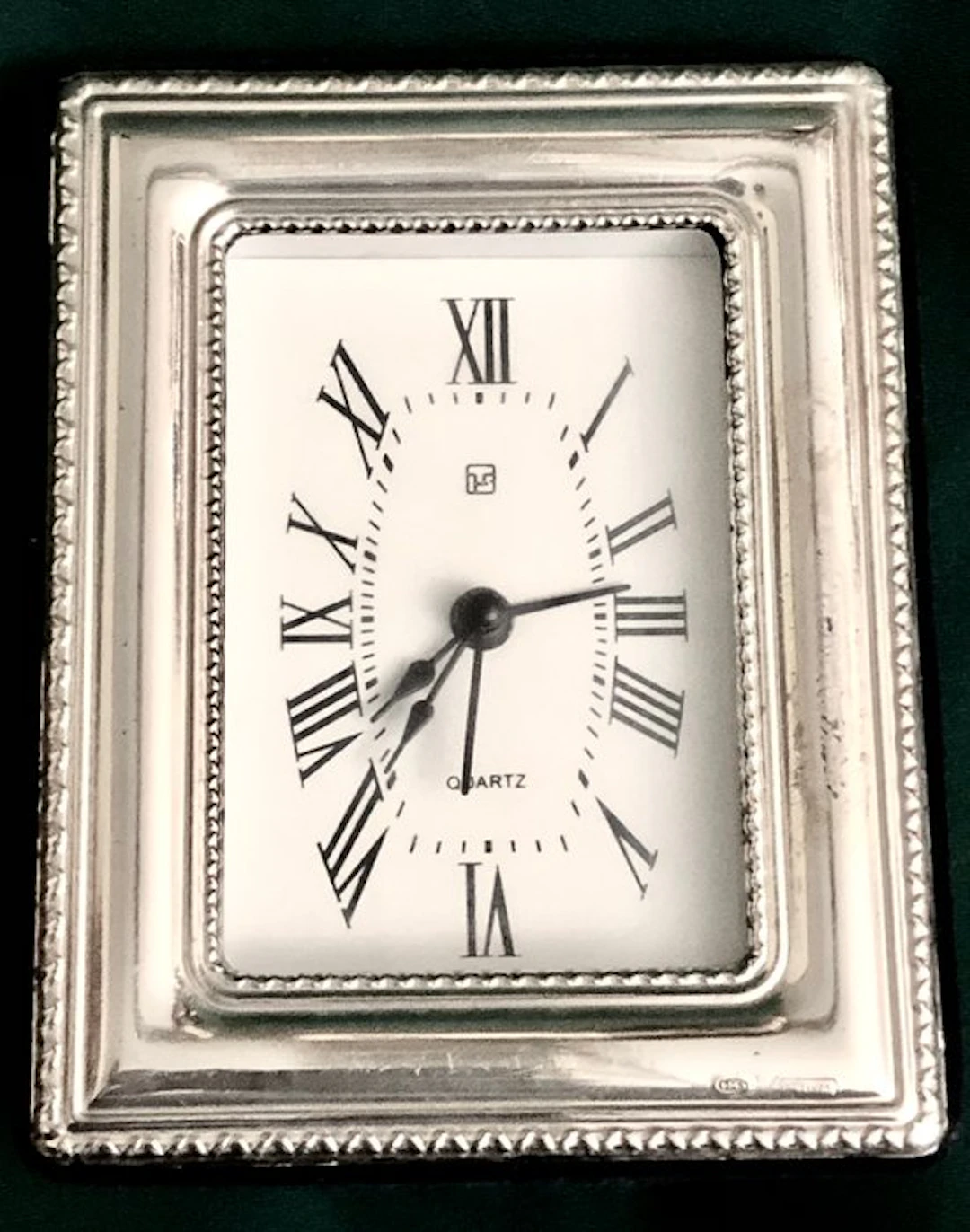 Alarm Desk Clock - VINARD
