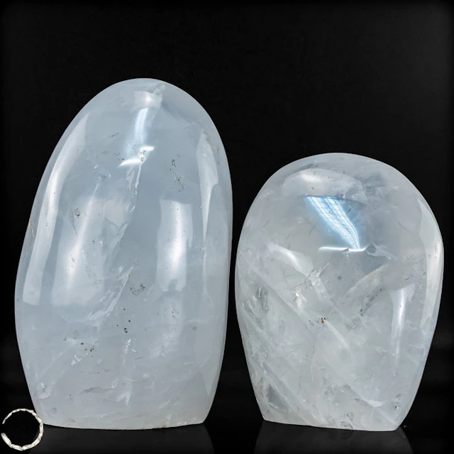 Elegant rock crystal freeform set – hand-polished quartz...