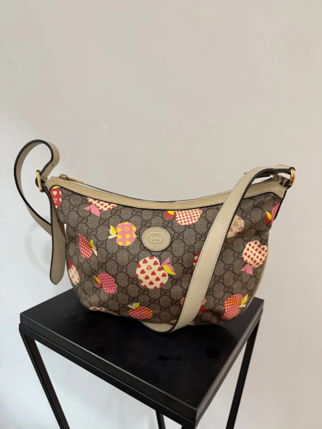 Gucci - GG Supreme Pomme - Shoulder bag