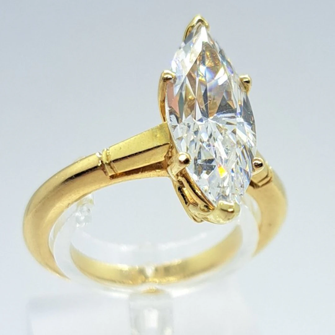 Ring - 18 kt. Yellow gold Aquamarine
