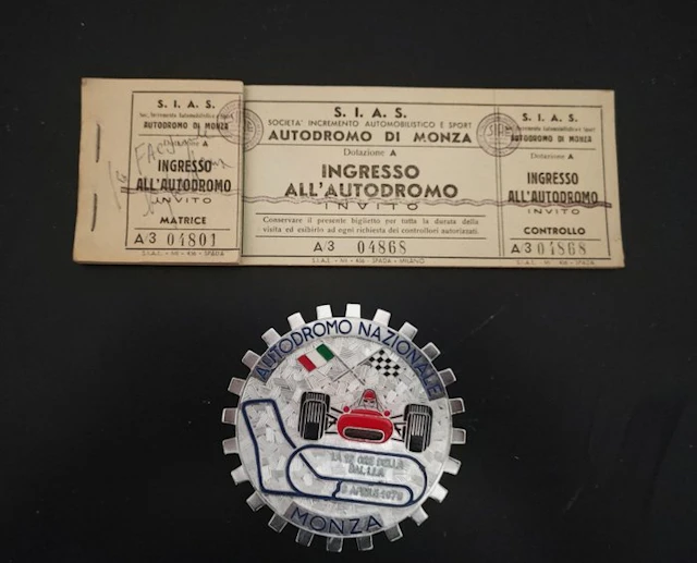 Badge - Autodromo di Monza e Carnet originale inviti Sias...