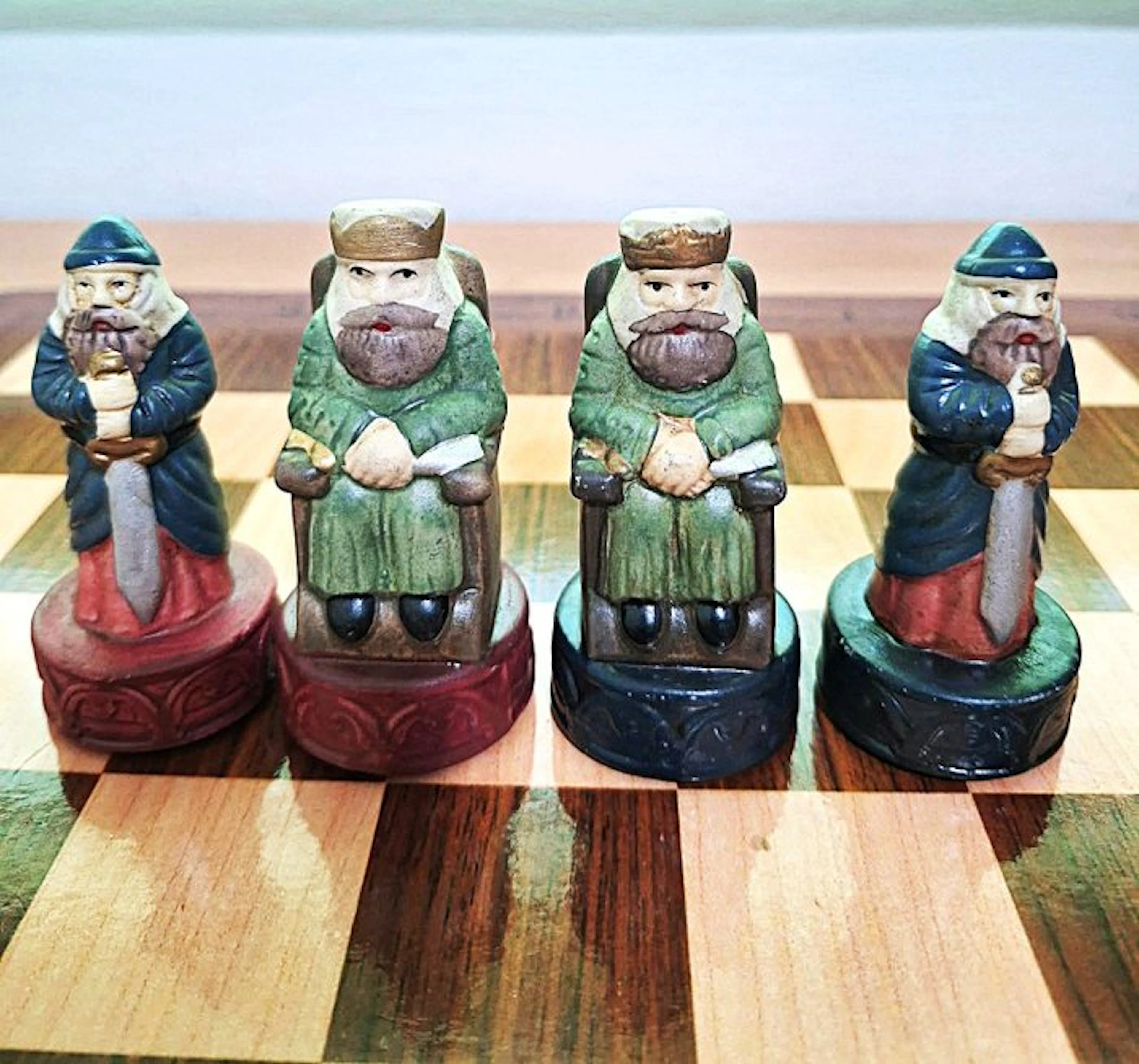 Chess set - Ajedrez Temático Alfonso X - Ceramic or plaster.