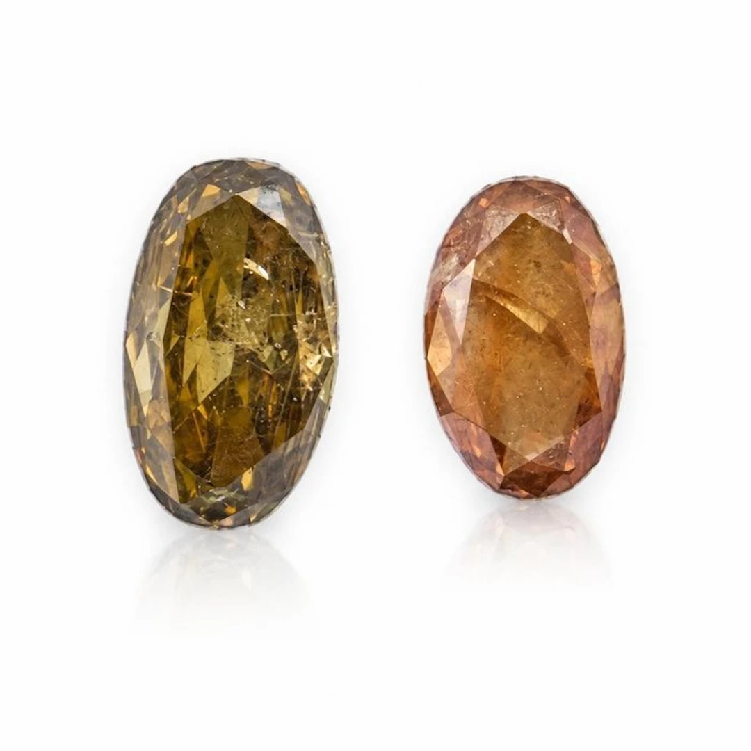 No reserve price - 2 pcs Diamond (Natural coloured) - 0.81 ct - Oval - Fancy