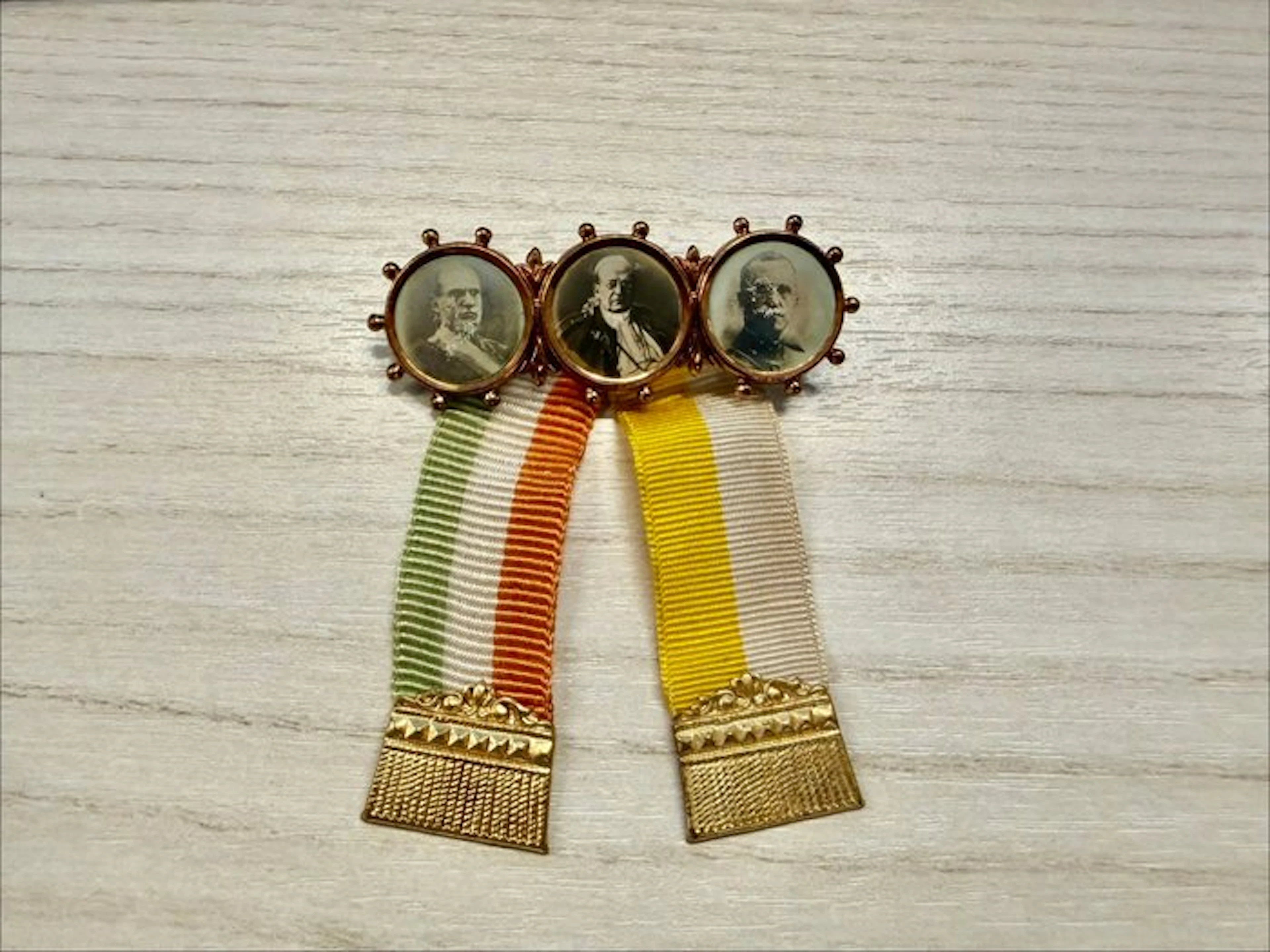 Italy - Rank badge - Mussolini - d'istintivo d'epoca...