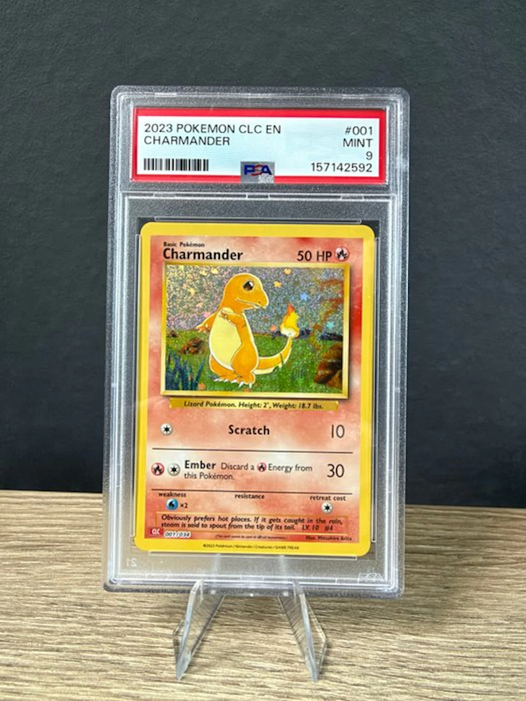 Pokémon - 1 Graded card - Charmander #001 Foil, Holo - PSA 9 - Sword & Shield