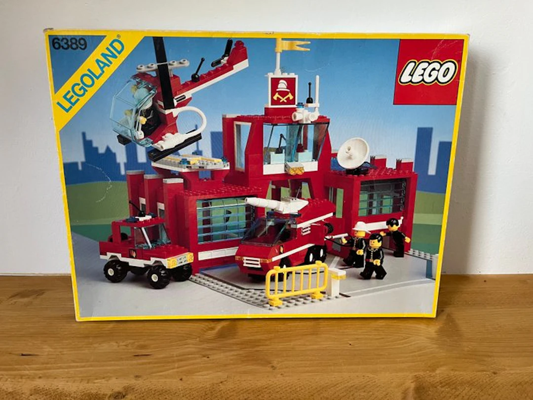 LEGO Set - 6389 - City - Fire station 6389