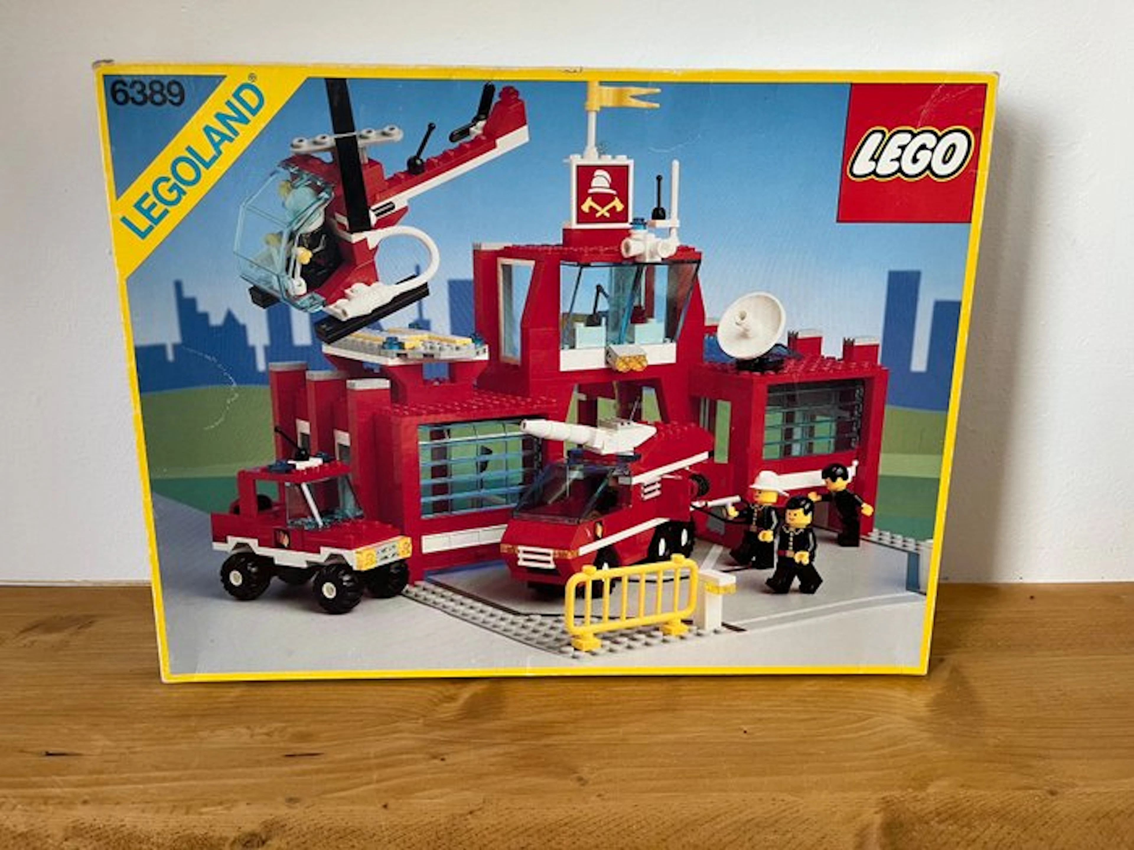 LEGO Set - 6389 - City - Fire station 6389