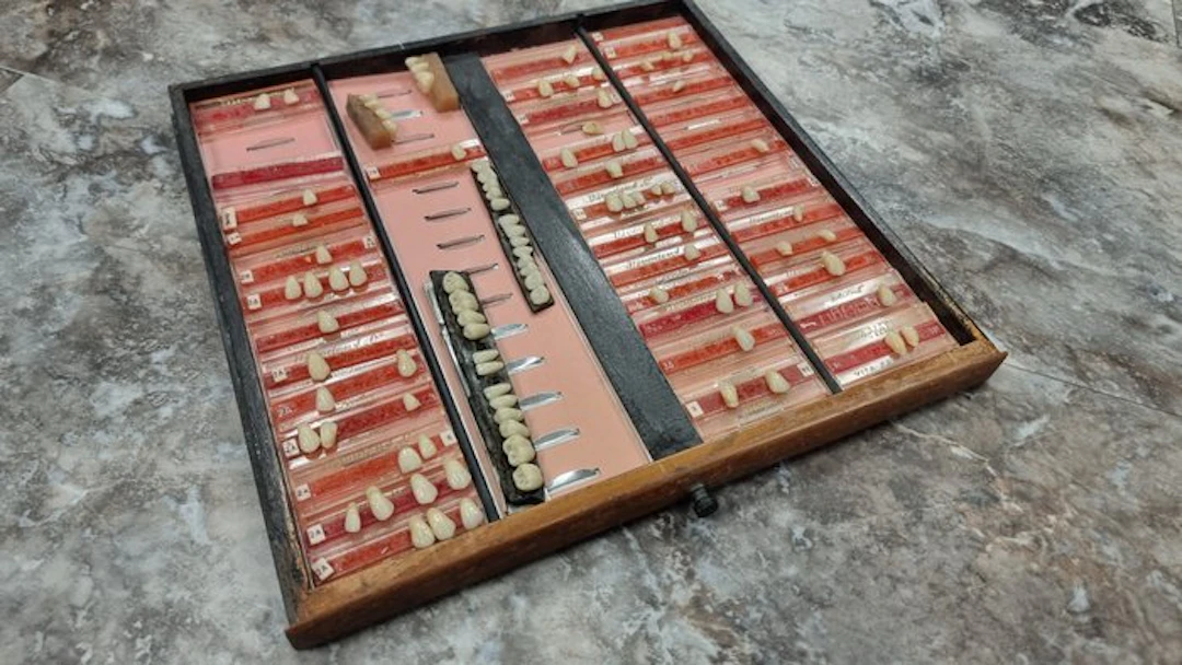 Medical equipment - Porcelain, Wood