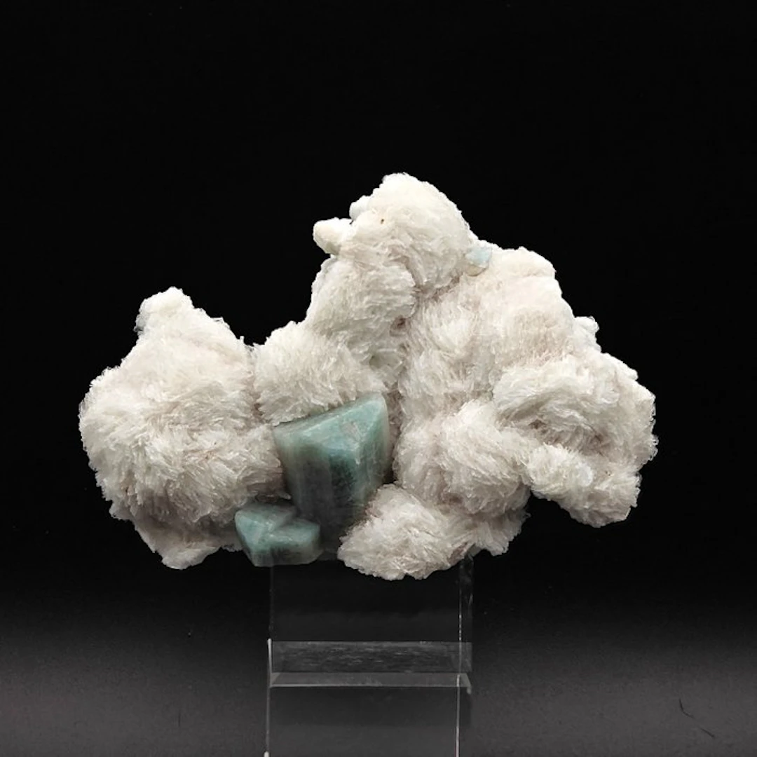 Very rare amazonite with purple fluorite on Clevelandite