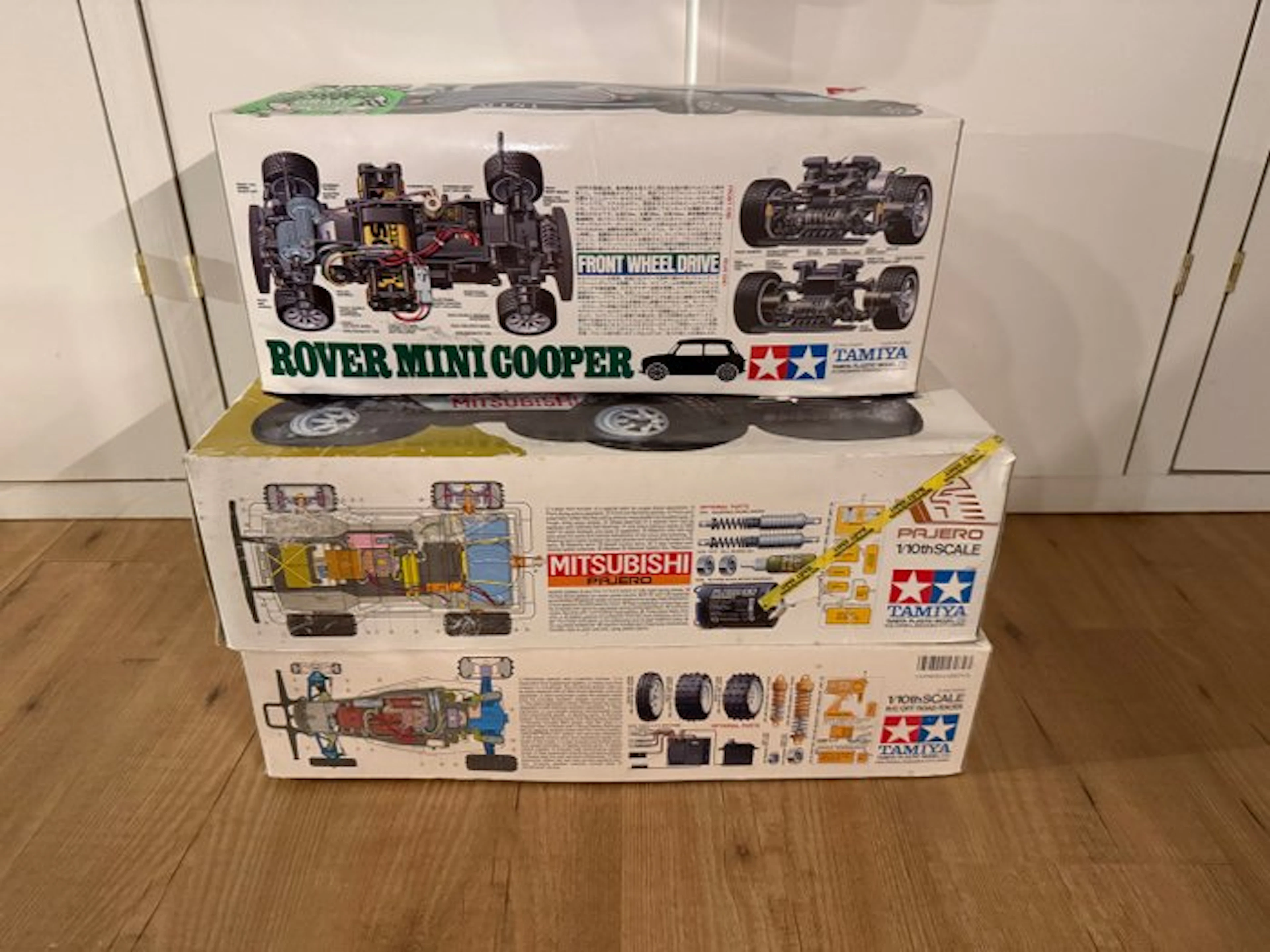Tamiya 1:10 - Model race car (6) - Rover Mini Cooper...
