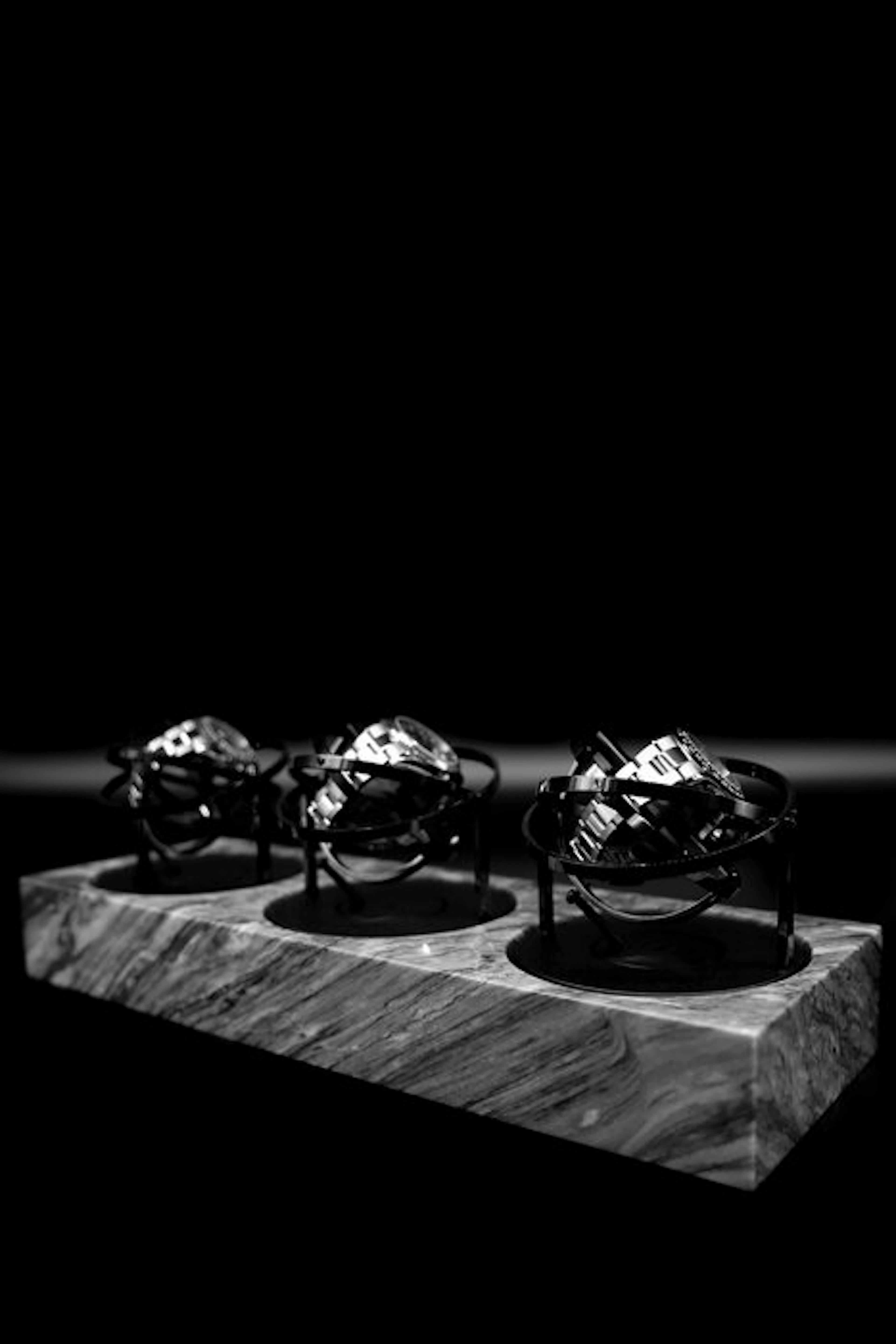 The Voyager III - Limited Edition xxx/287 - Black...