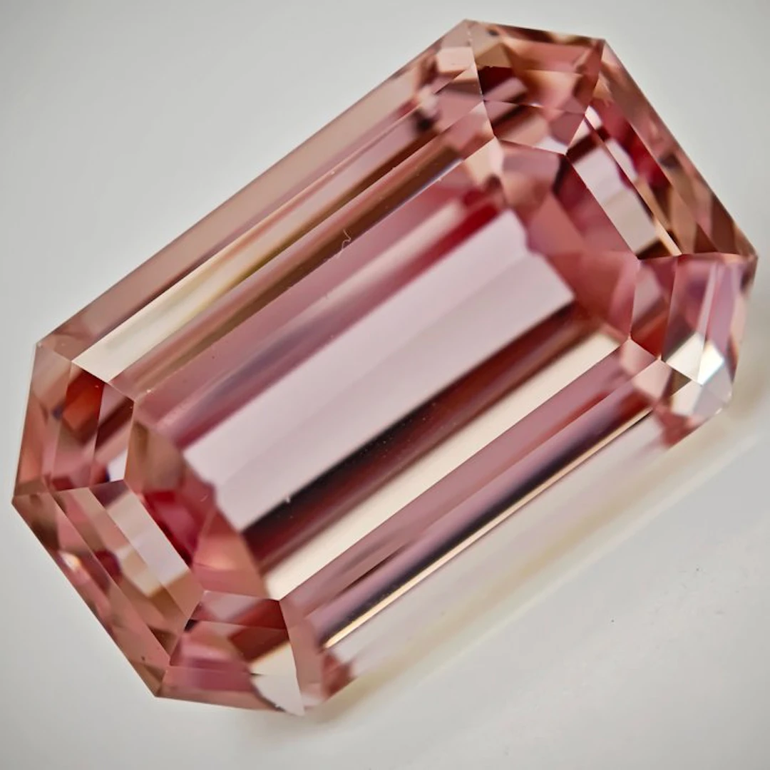 No reserve price Kunzite - 104.14 ct - Antwerp Laboratory...
