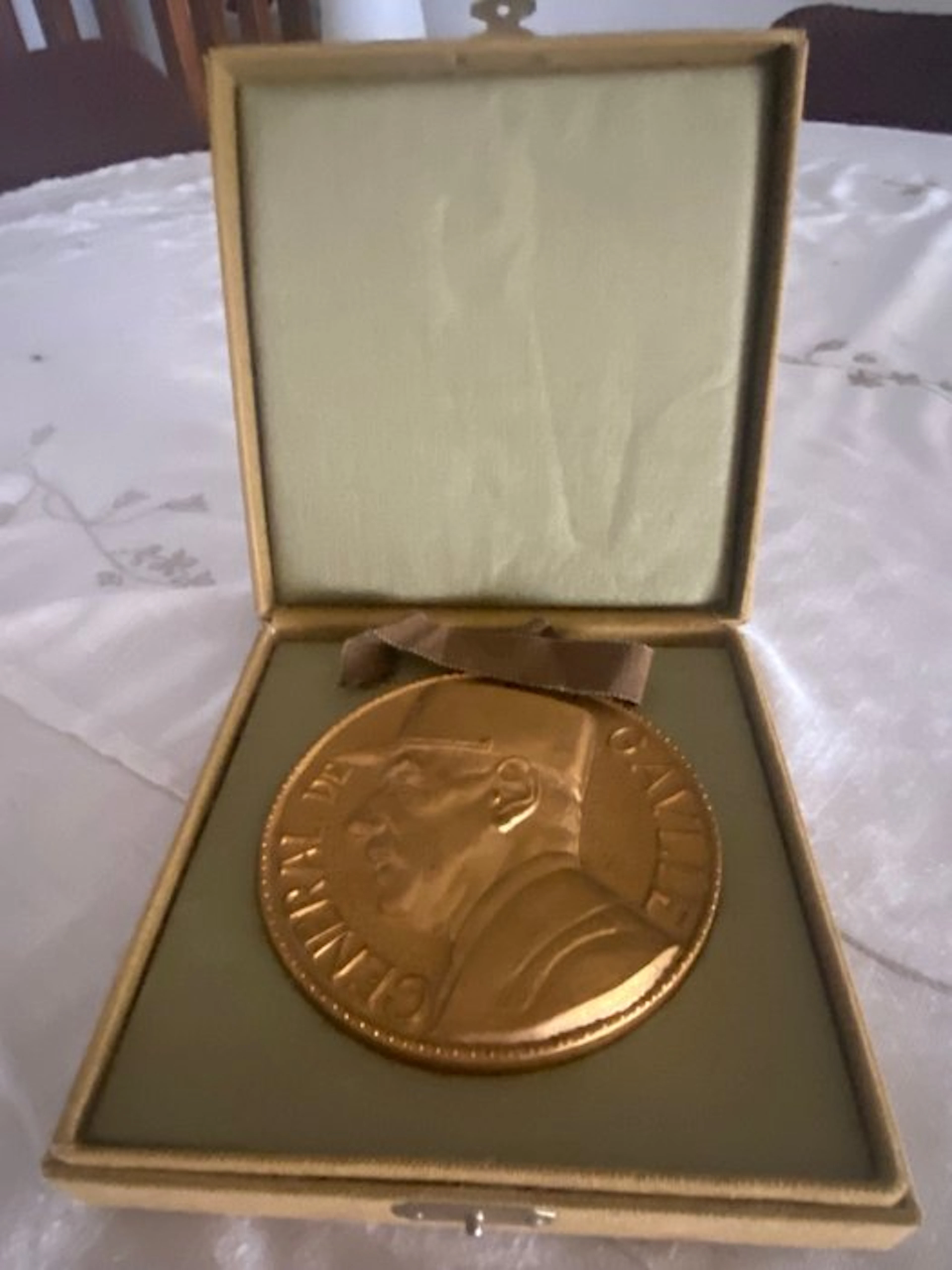 France. Médaille en bronze "Général de Gaulle" 1970 (No reserve price)