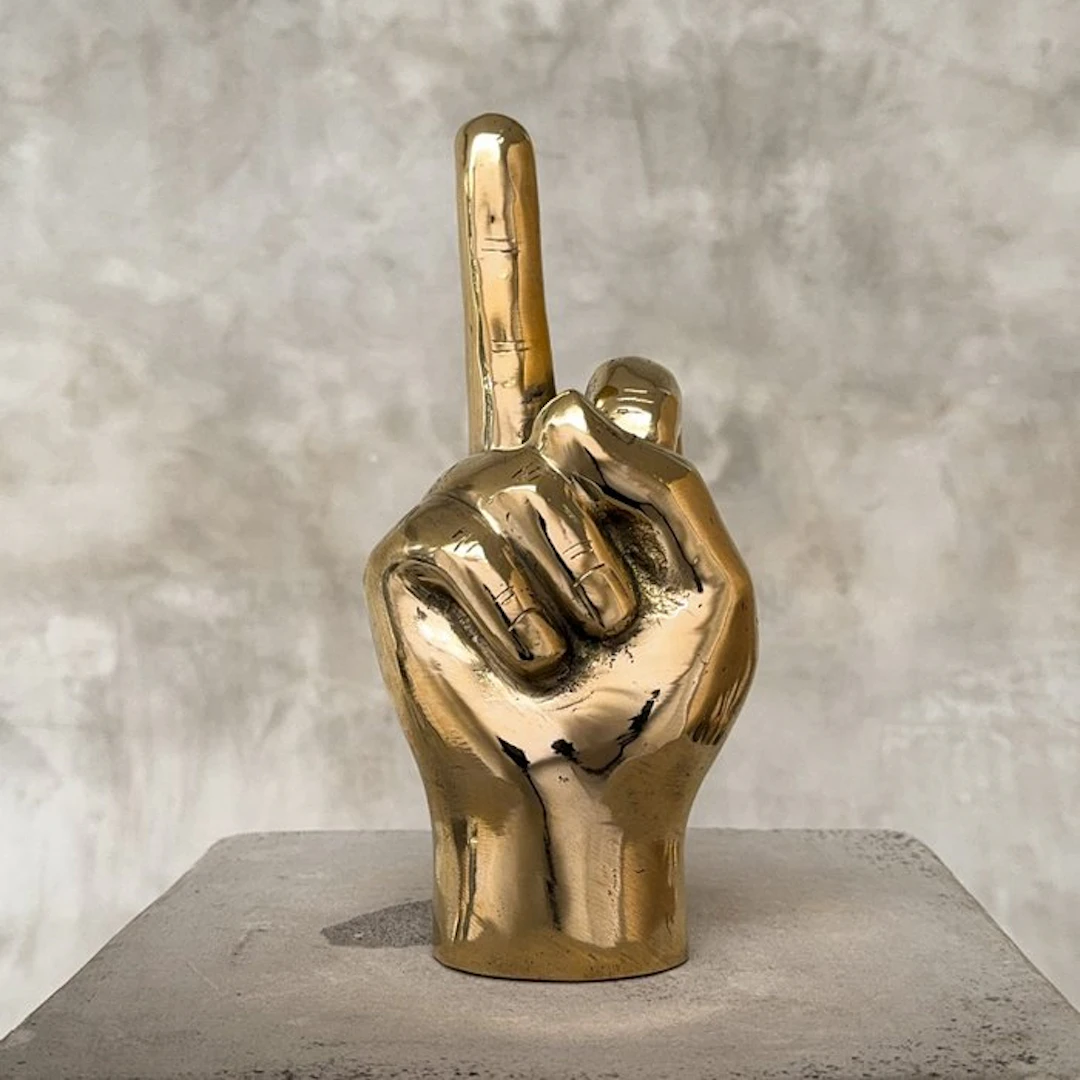 Sculpture, NO RESERVE PRICE - Middlefinger Sculpture - 20 cm - Brass