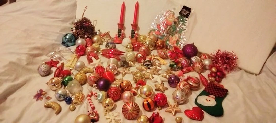 Christmas tree ornament (100) - Resin