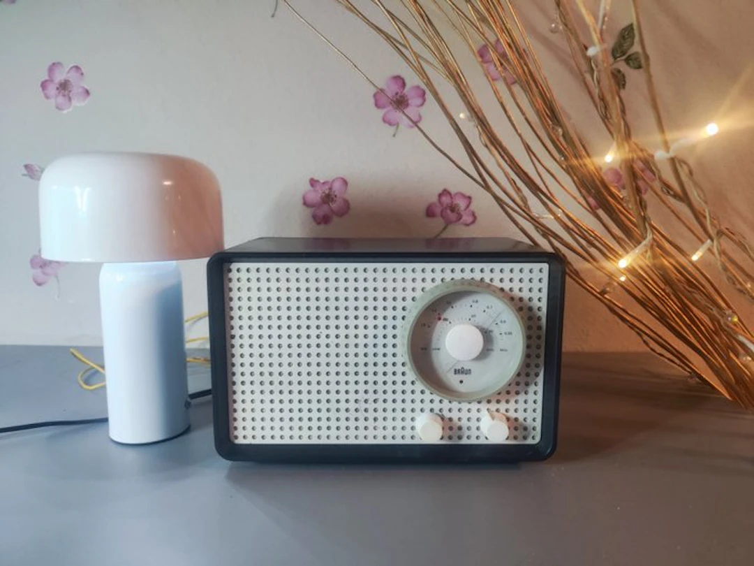 Braun - SK 2 - FM Tube radio