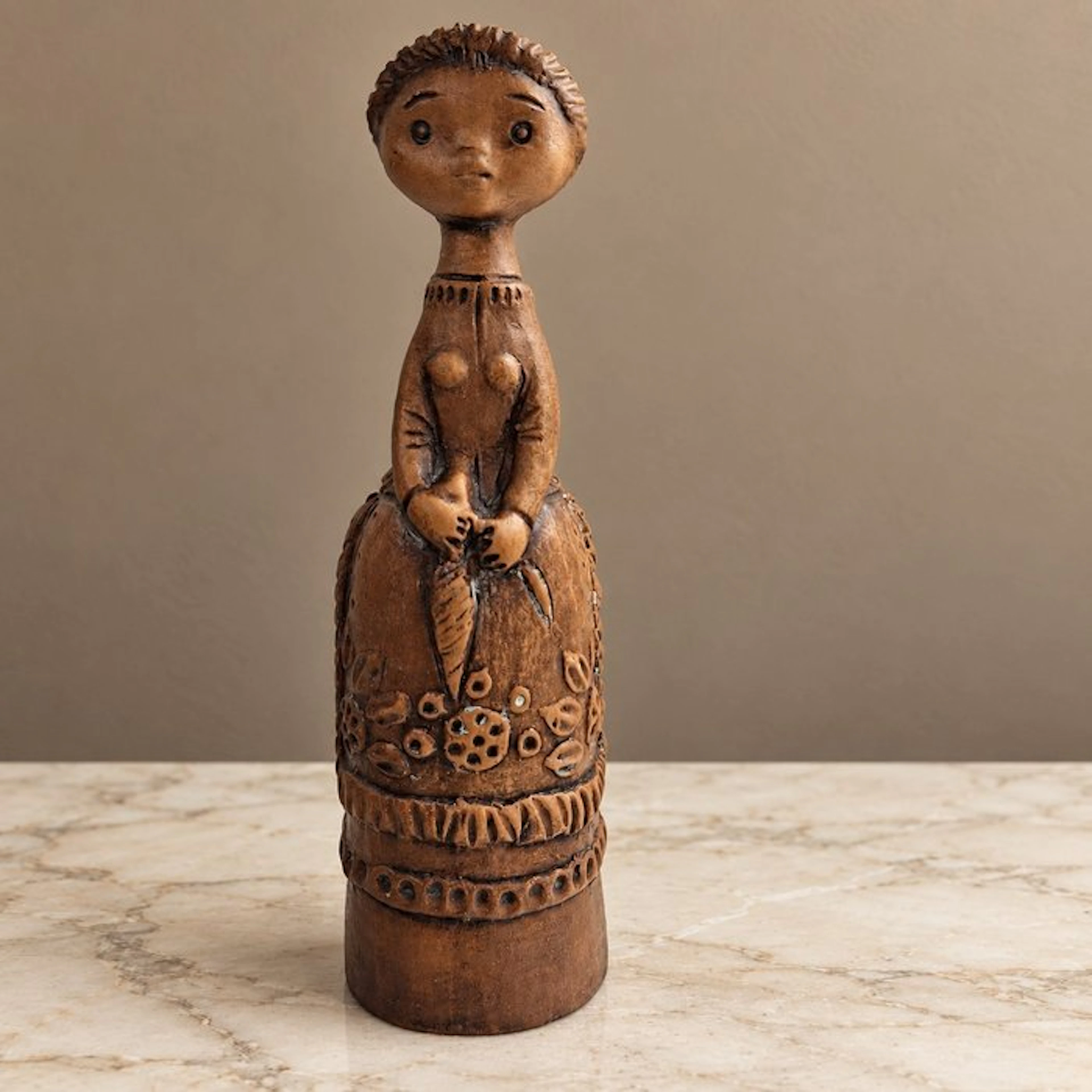 Margit Kovács. – Figura femminile decorata 1930-1940 - Figure - Pottery
