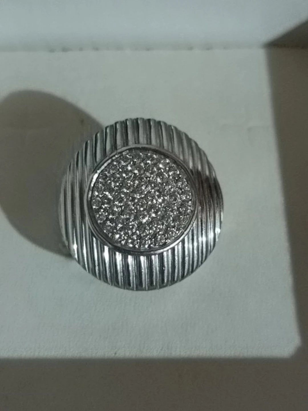 Statement ring - 18 kt