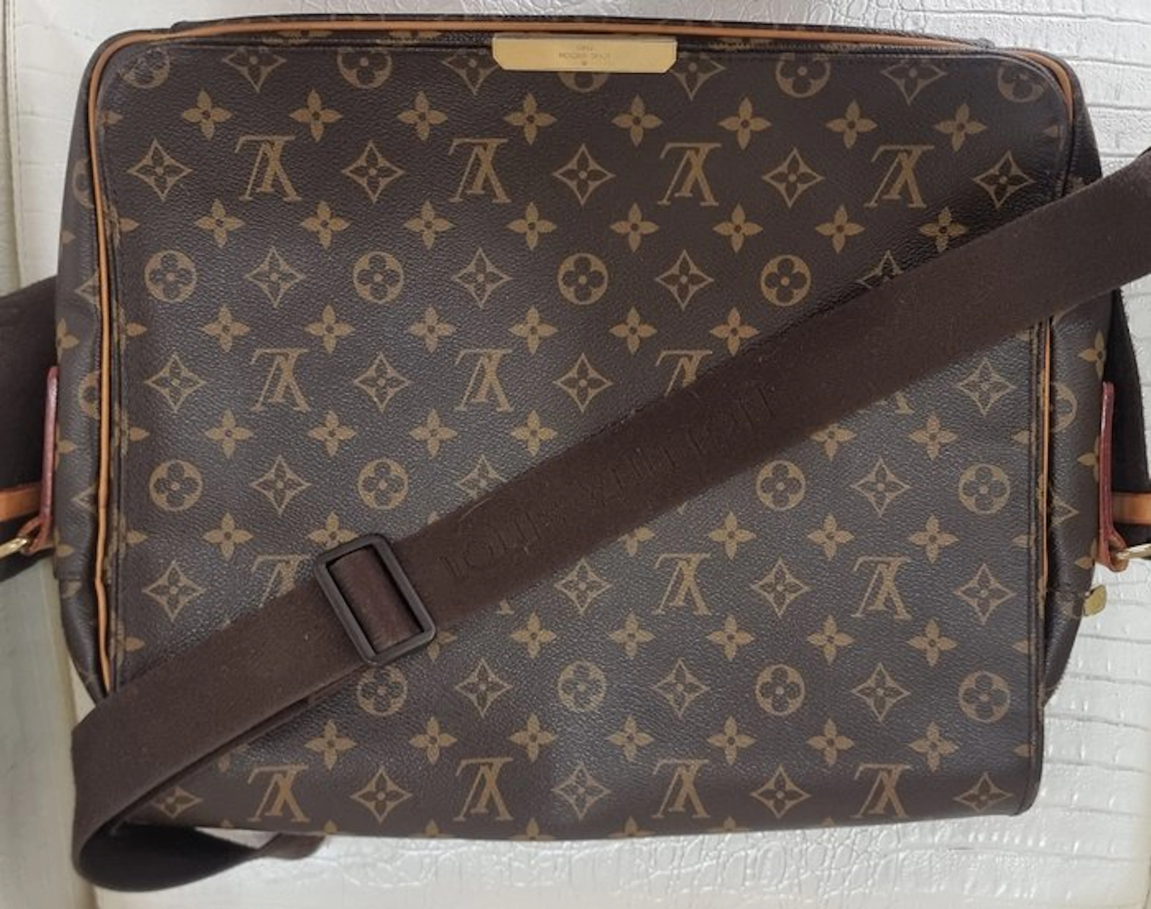 Louis Vuitton - Abbesses - Crossbody bag