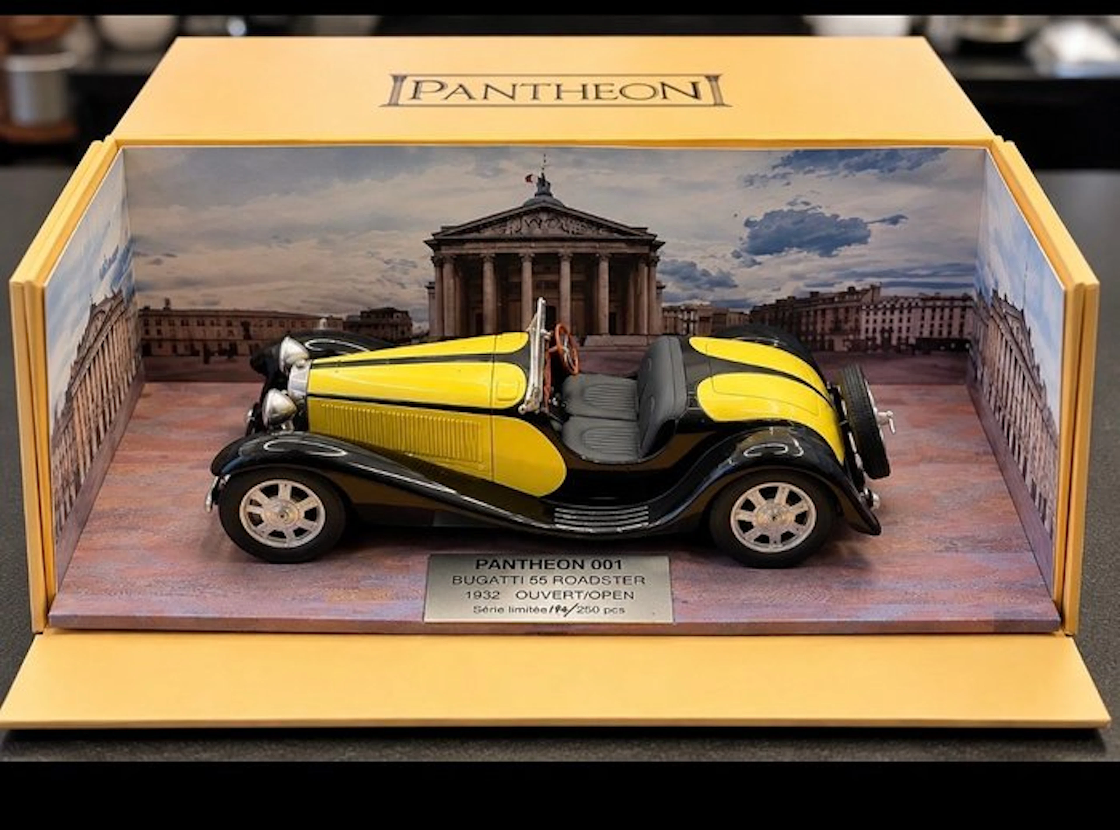 Pantheon 1:43 - Model coupé - Bugatti 55 Roadster 1932